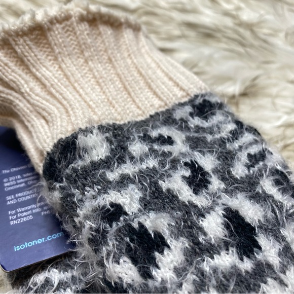 Isotoner Mittens Gloves Ivory Leopard Animal Print Sherpa Lined NWT - Picture 3 of 7